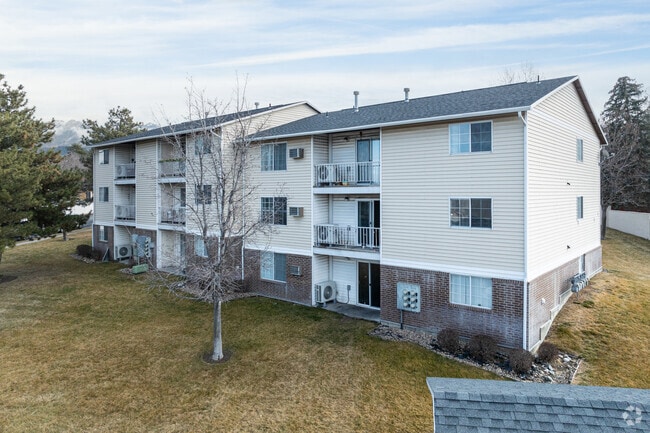 Building Photo - Liberty Heights