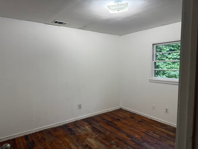Photo - 80 Finch Dr SE (Atlanta, GA) House