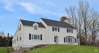 Building Photo - 44 Curran Rd