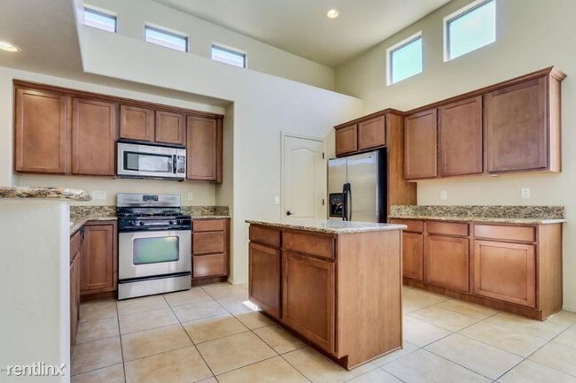 Building Photo - 2 br, 2 bath House - 170 E Spring Sky St