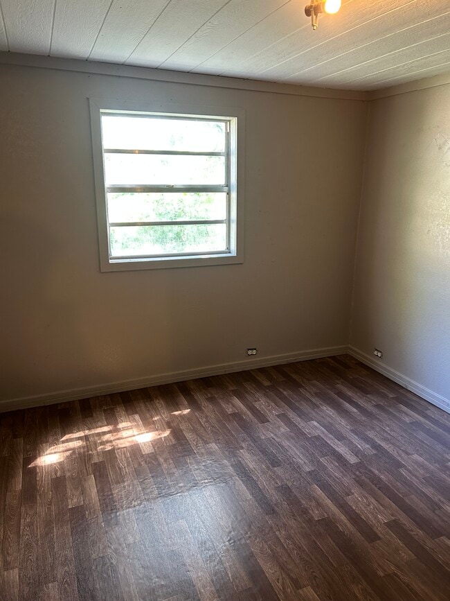 Building Photo - 607 Honeyfarm Ln