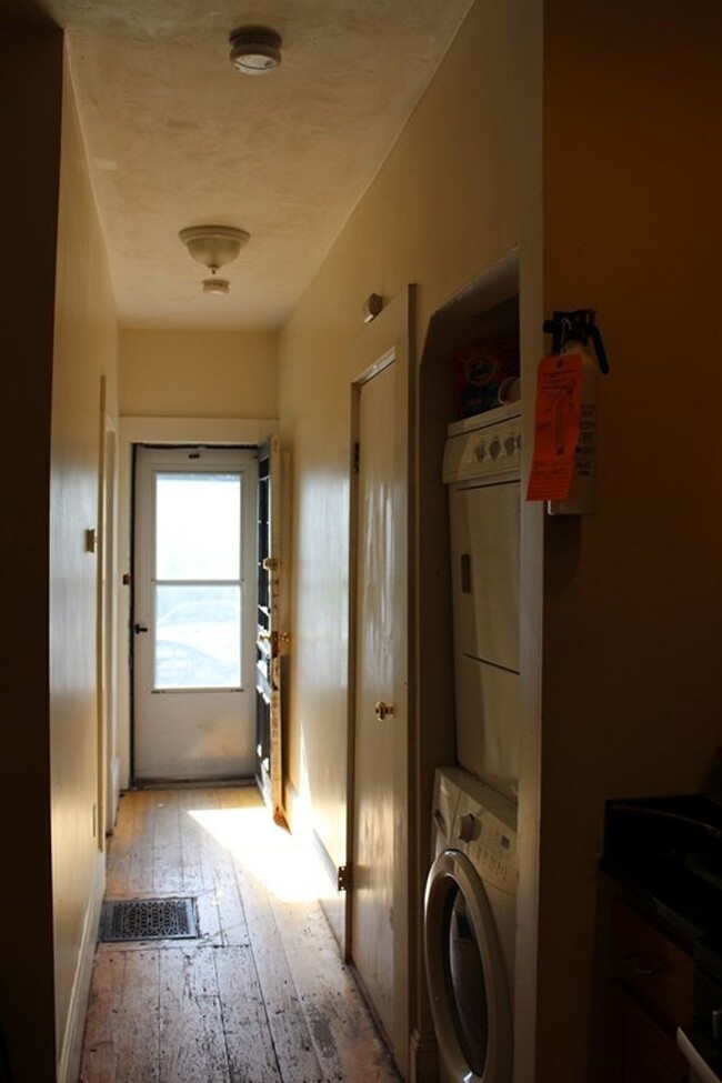 Building Photo - Allston 3-bed SEP25