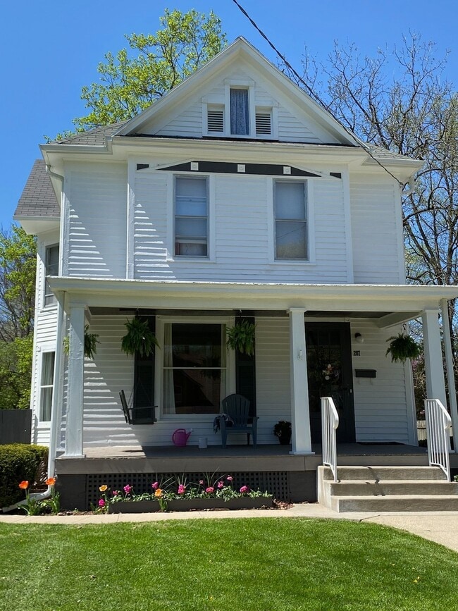 Building Photo - 287 Sandusky St