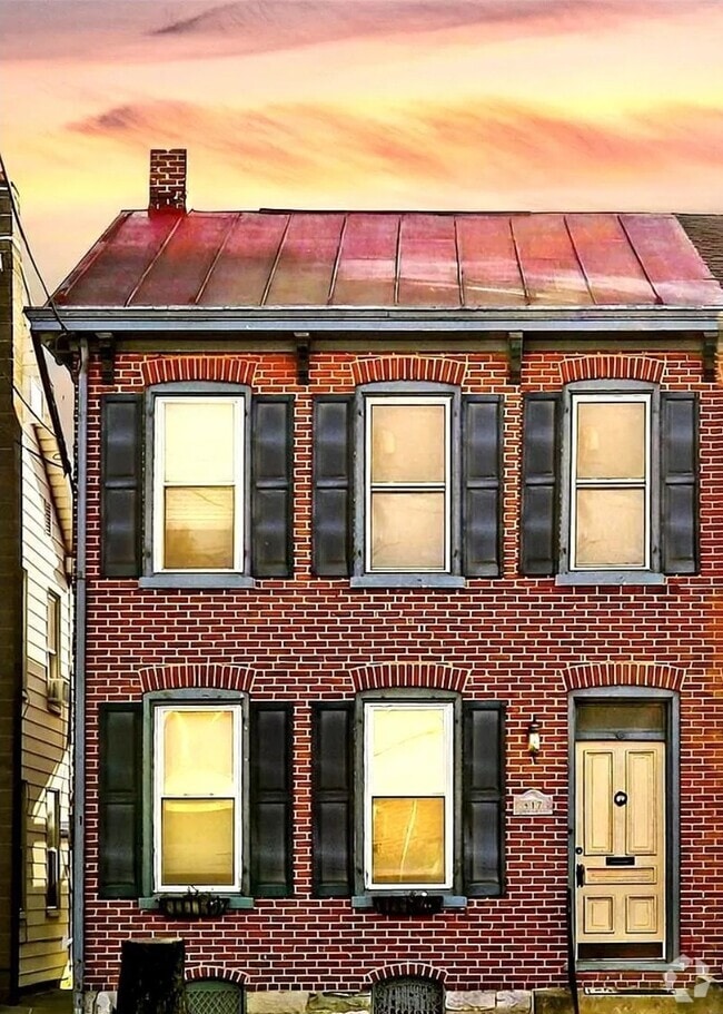 Building Photo - 417 N Hanover St