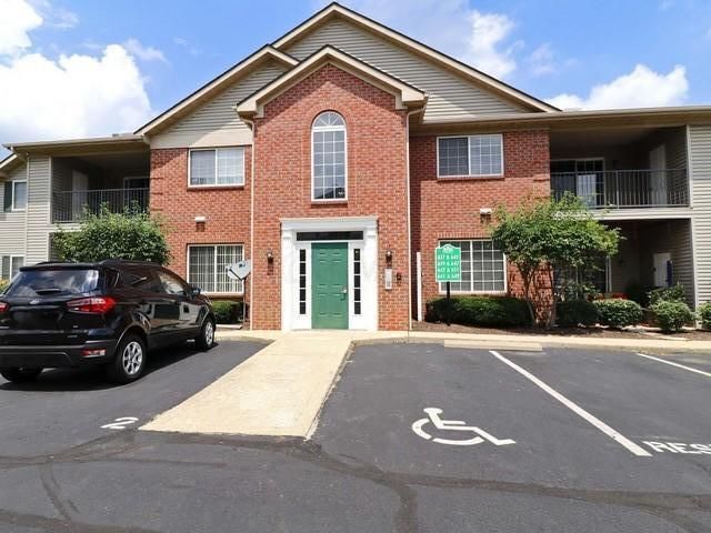 Primary Photo - 649 Spring Valley Dr