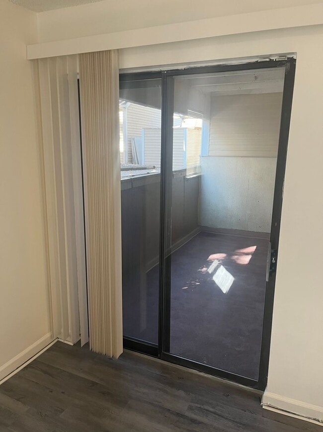 Building Photo - Spacious 1BR Condo - Available Soon