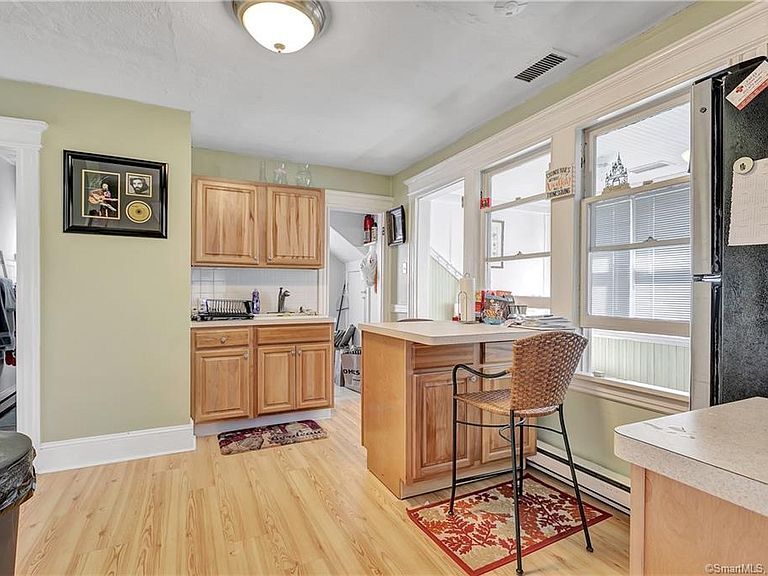 282 Halley Ave Unit 282, Fairfield, CT 06825 Apartments in Fairfield, CT