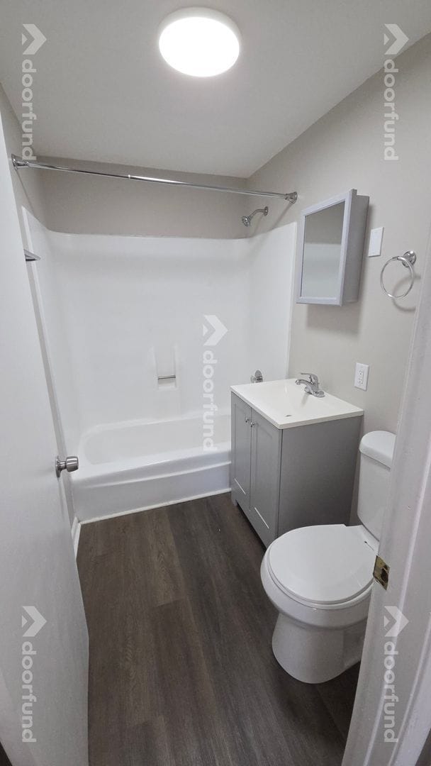 Building Photo - 208 Columbus St