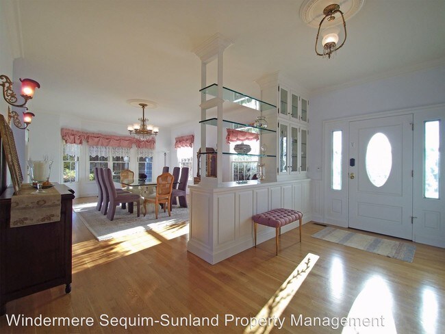 Building Photo - 4 br, 3.5 bath House - 188 W. Anderson Rd.