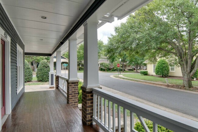 Building Photo - 400 Olmsted Park Pl