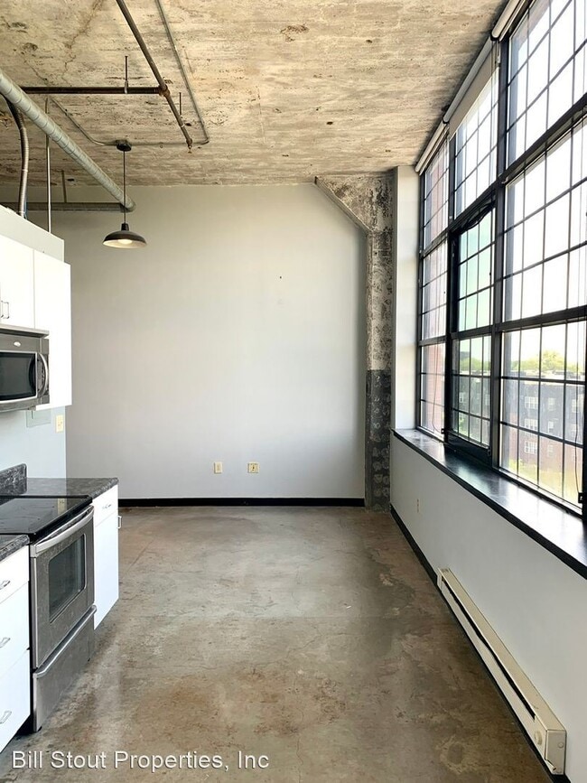 Building Photo - 1 br, 1 bath House - 2520 S. 3rd Street # 413