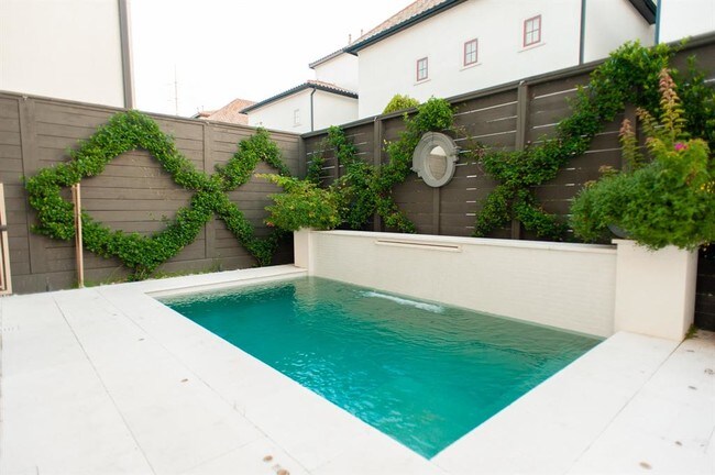 Foto del edificio - 7519 Ciano Ln