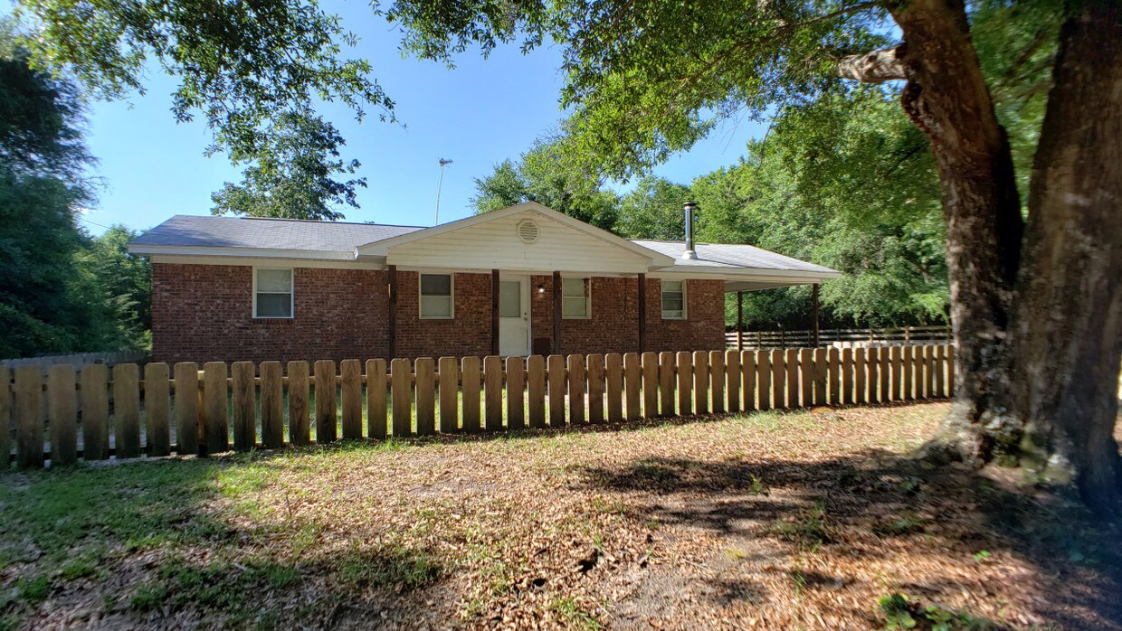 Primary Photo - 128 Hanson Curtis Rd