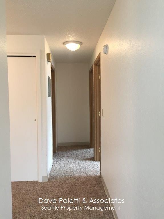 Foto del edificio - 926 N 95th St