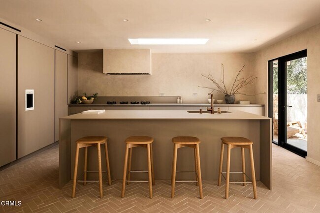 Foto del edificio - 4722 Larkwood Ave