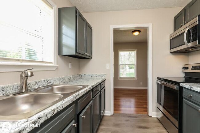 Foto del edificio - 380 MEADOWVIEW DR, CHRISTIANA, TN 37037