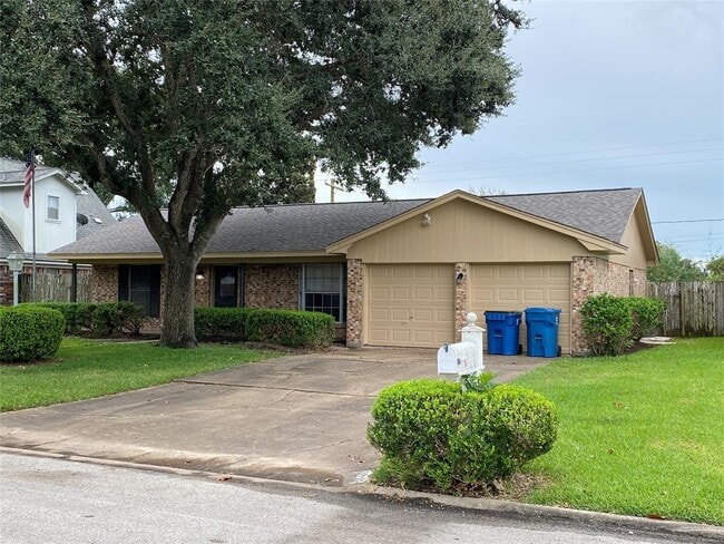 Building Photo - 2233 Ripple Creek Dr