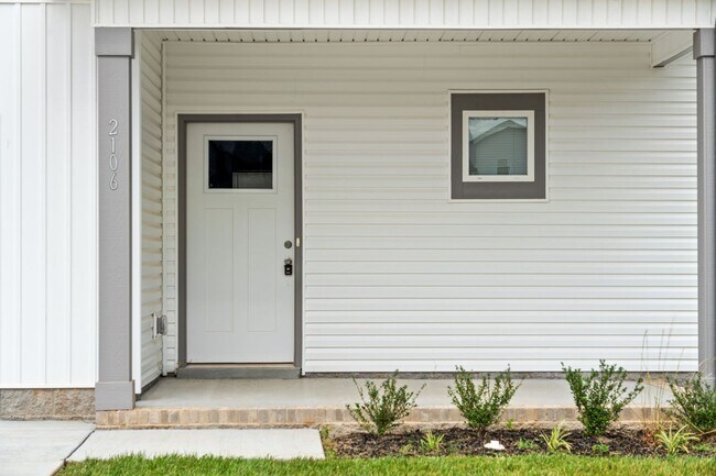 Building Photo - New Construction Three Bedroom!
