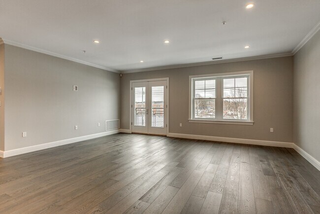 Foto del edificio - 353 Summer St