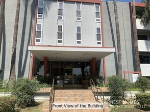 Building Photo - 4915 Tyrone Ave