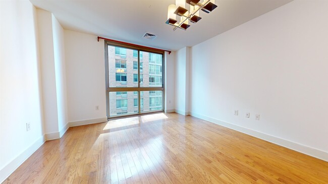 Foto del edificio - 201 Marin Blvd
