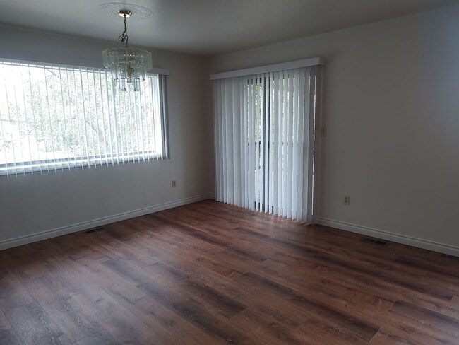 Building Photo - 1439 Terrace Dr