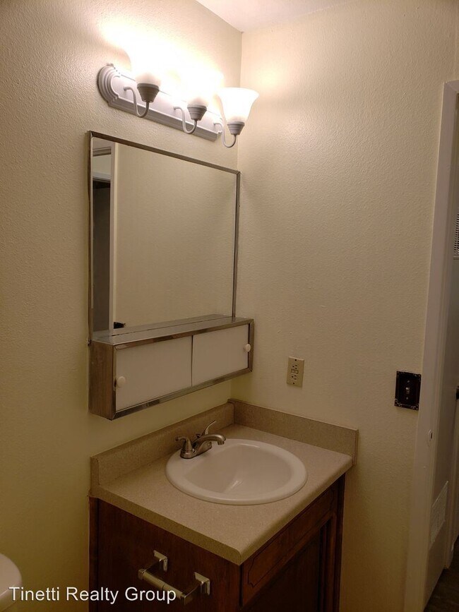 Foto del edificio - 213-223 W 19th St
