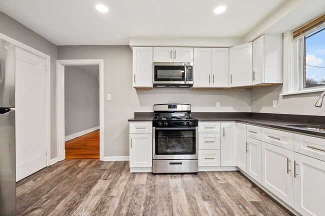 Photo - 101-103 E Agnew Avenue Apartment