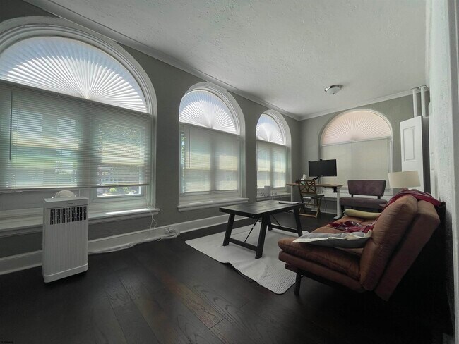 Foto del edificio - 4011 Atlantic Ave