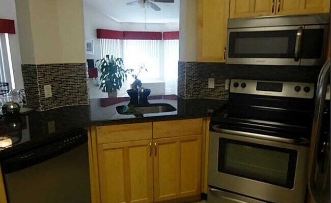 Foto del edificio - 2627 NW 33rd St
