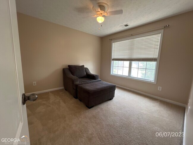 Building Photo - 9057 Aldbury Dr