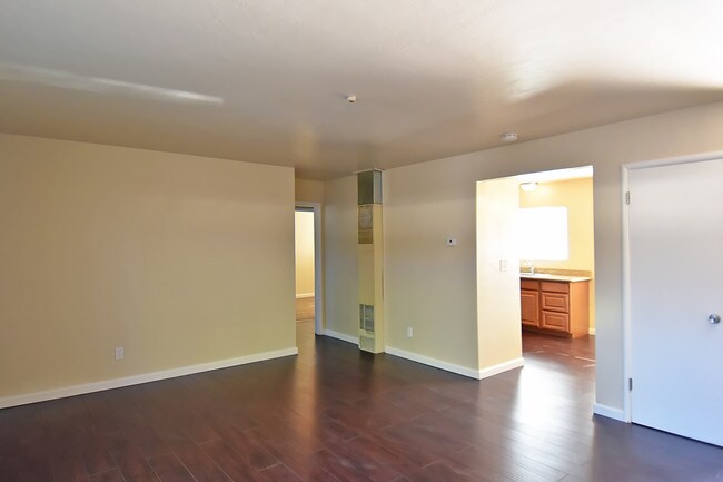 Building Photo - 1300 Yulupa Ave