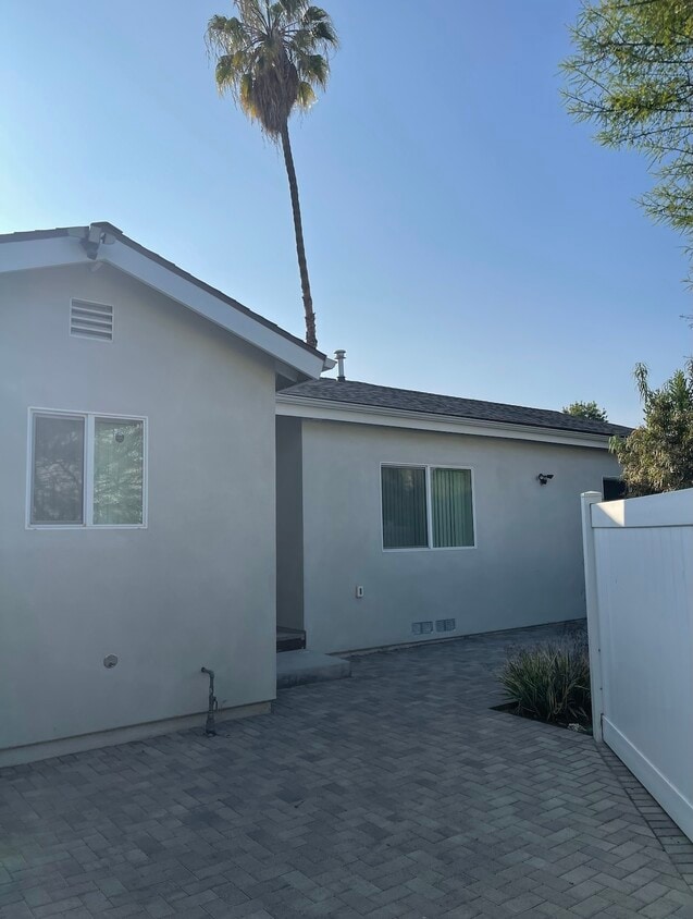 6019 Rhodes Ave, North Hollywood, CA 91606 House Rental in North