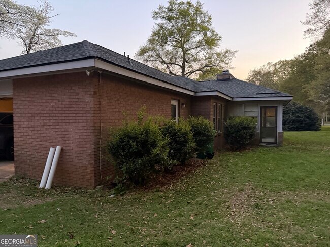 Foto del edificio - 101 Smoke Rise Dr