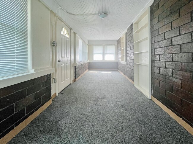 Foto del edificio - Coming Soon in Muncie! 3 Bed / 1 Bath House — Pet Friendly!