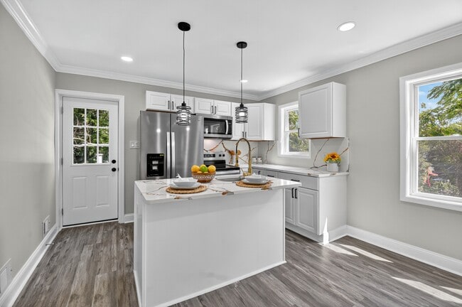 Foto del edificio - 4212 Byers St