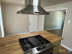 Building Photo - 428 Aguila St