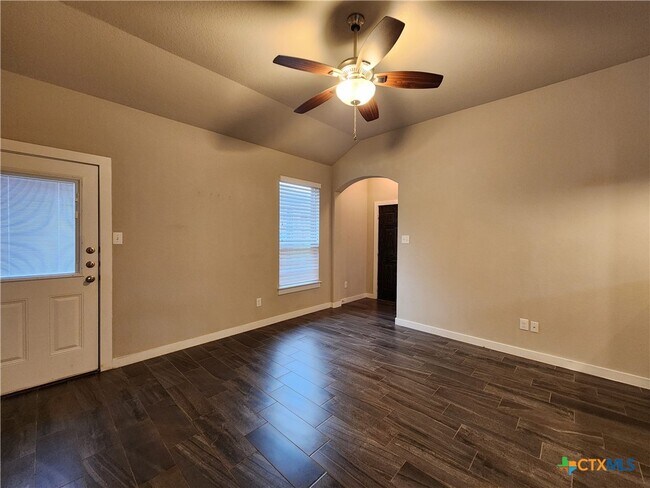 Foto del edificio - 506 Creekside Frst