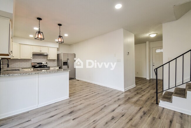 Foto del edificio - 9006 Gatewood Dr, Jonesboro, GA 30238