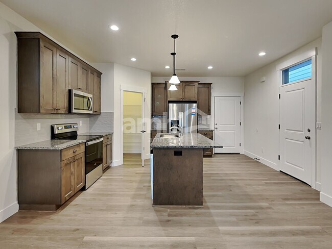 Foto del edificio - 7029 S 11th St