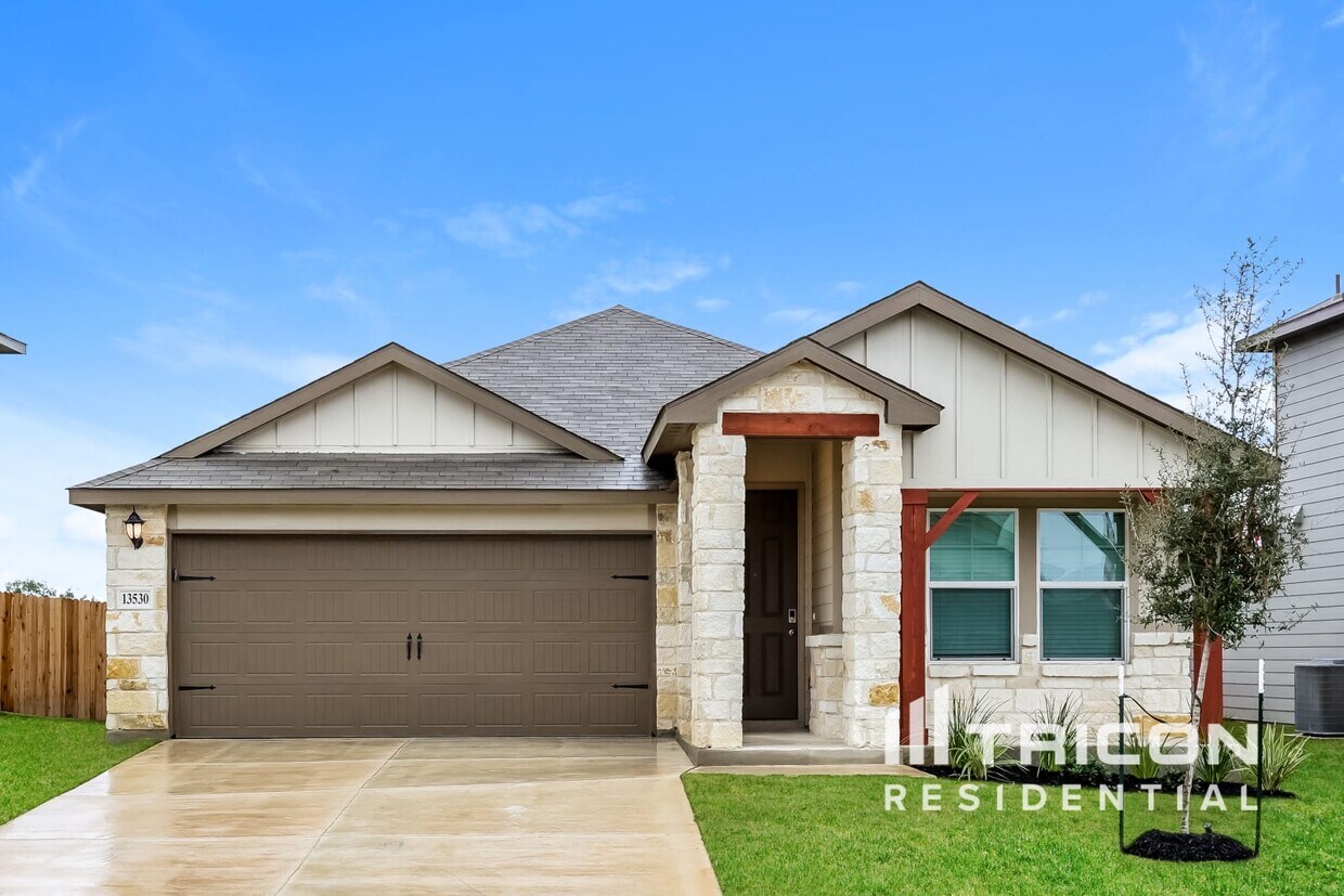 Foto principal - 13530 Paxton Blvd