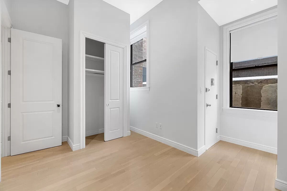 Foto del edificio - 51 West 11th Street