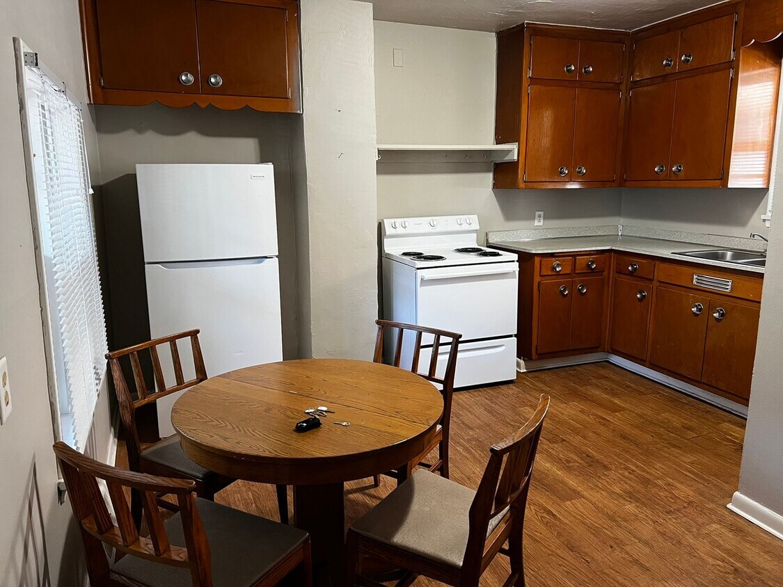Foto principal - 997 Marion St