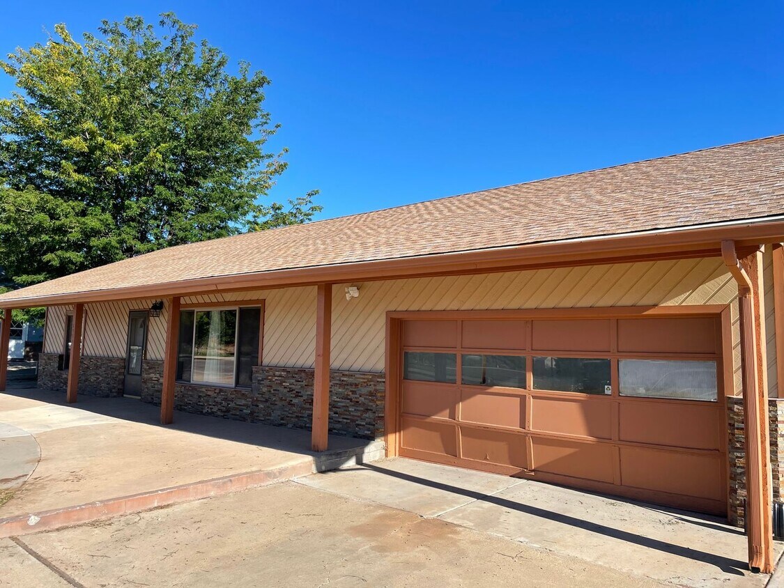 1514 E Montezuma Ave, Cortez, CO 81321 House Rental in Cortez, CO