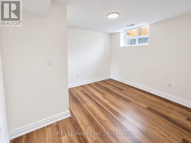 Building Photo - 15 Ironwood Ct