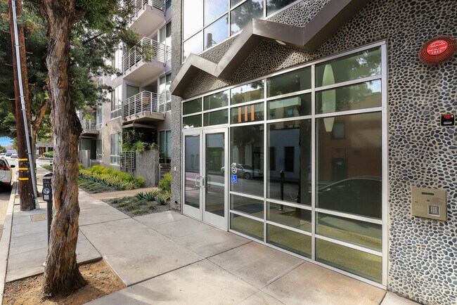 Building Photo - 111 S De Lacey Ave