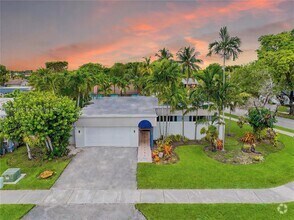 Building Photo - 9614 SW 134th Ct
