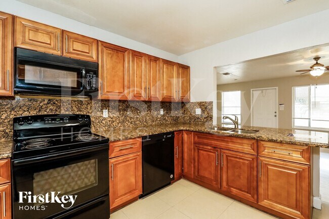 Foto del edificio - 3763 SW 17th St