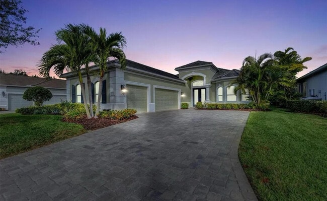 Building Photo - 15216 Johns Lake Pointe Blvd