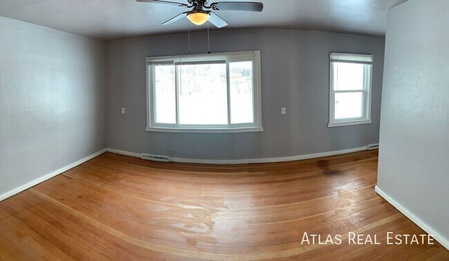 Foto del edificio - 7702 W Kentucky Ave